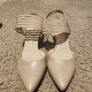 Life Stride Cream Heels with Pointed Toe